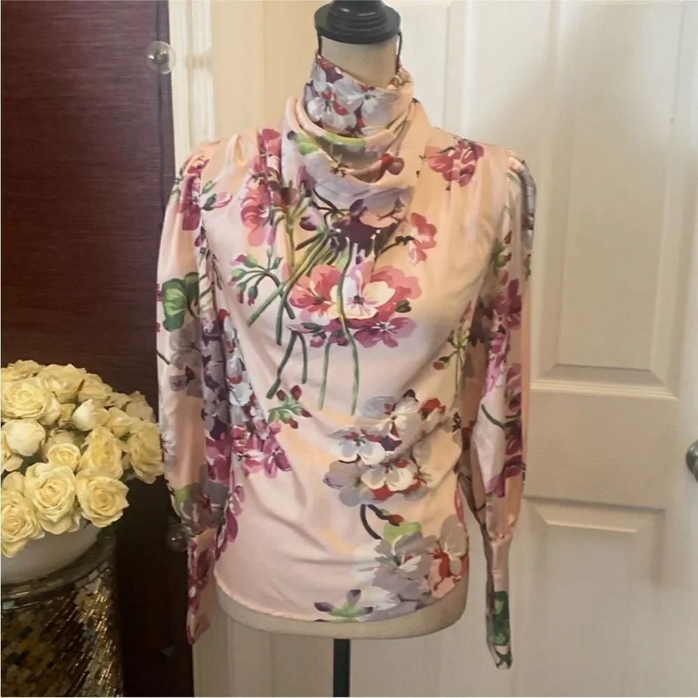SHEIN Pink Floral Blouse with Long Sleeves, XS